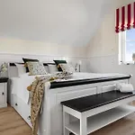 Hafenliebe- Sauna, Steg, Hafenblick, Kamin, Terrasse Ferienhaus