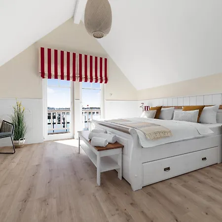 Hafenliebe- Sauna, Steg, Hafenblick, Kamin, Terrasse